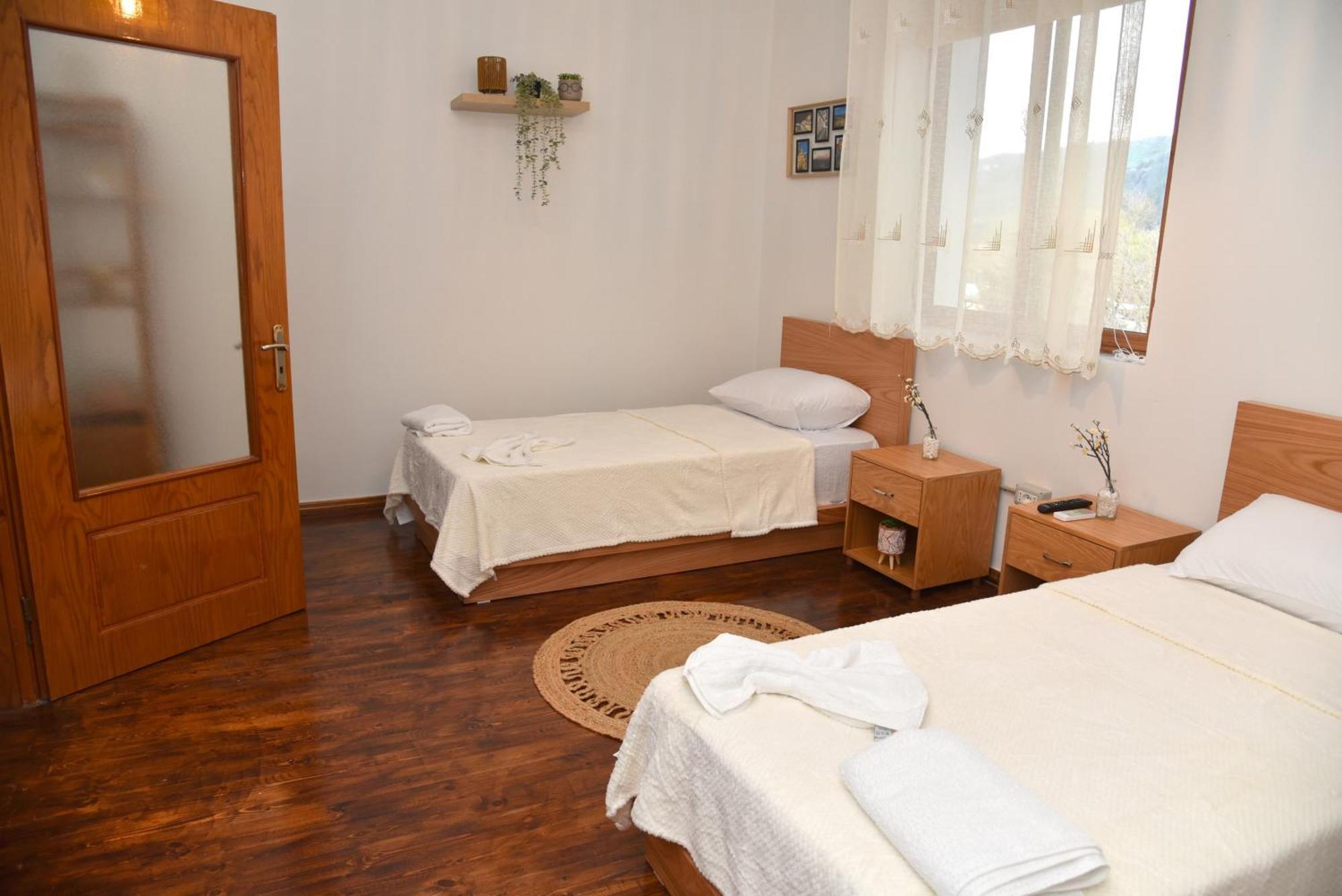 Woodland Apartment Берат Екстериор снимка