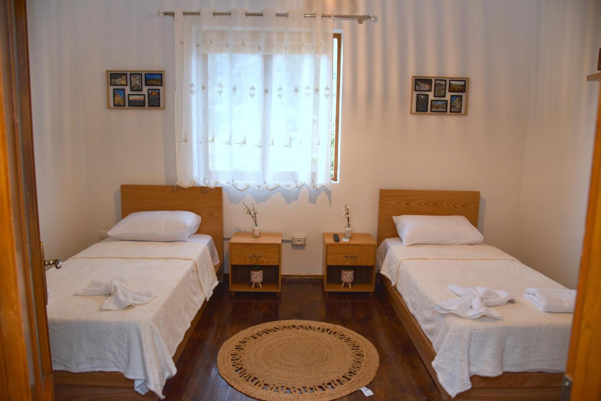 Woodland Apartment Берат Екстериор снимка